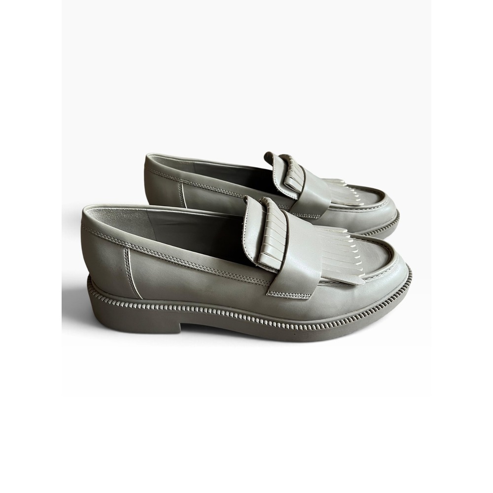 Marc Fisher Womens Kiltie Fringe Loafers Light Grey Size 7M